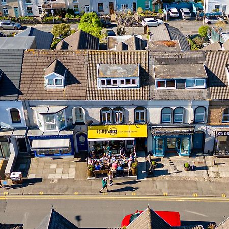 Castleview Coastal Comfort With 2 Parking Spaces Oystermouth Экстерьер фото