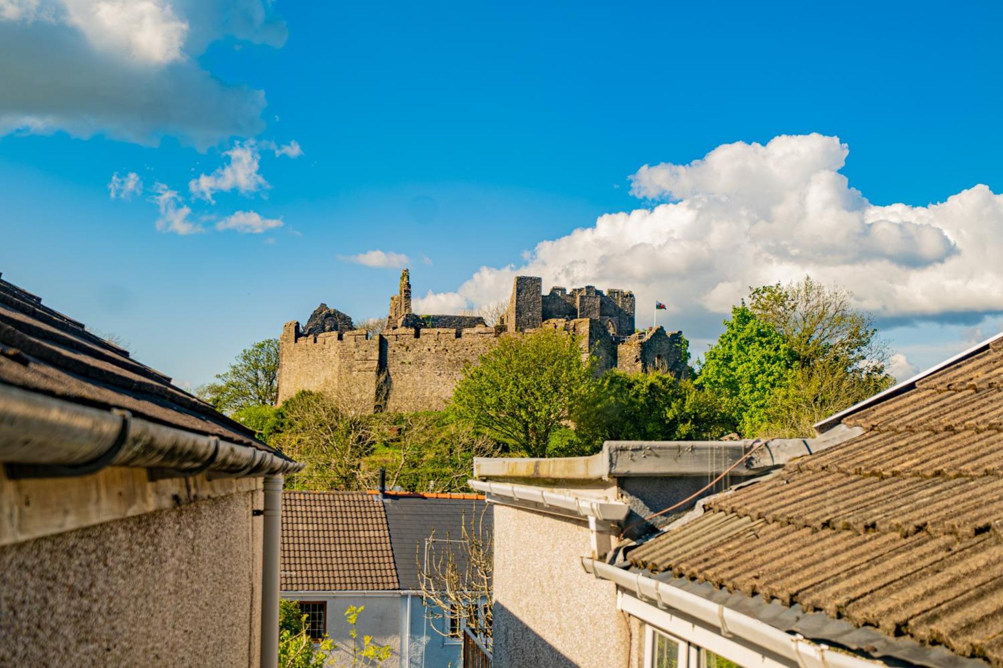 Castleview Coastal Comfort With 2 Parking Spaces Oystermouth Экстерьер фото